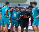 Imran Nahumarury Ungkap Kunci Sukses Malut United FC Finish di Papan Atas