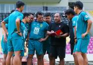 Imran Nahumarury Ungkap Kunci Sukses Malut United FC Finish di Papan Atas
