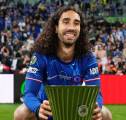 Marc Cucurella Dedikasikan Trofi Conference League untuk Fans Chelsea