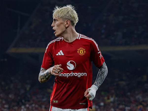 Amad Diallo Berharap Alejandro Garnacho Bertahan di MU
