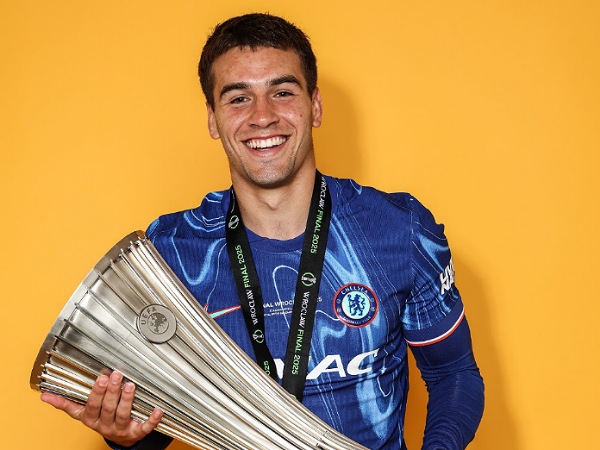 Marc Guiu Jadi Incaran Mengejutkan Klub Degradasi Premier League
