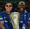 Moises Caicedo Bahagia Angkat Trofi Conference League bersama Chelsea
