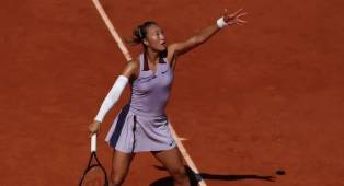 Hasil French Open: Zheng Qinwen Buyarkan Mimpi Victoria Mboko