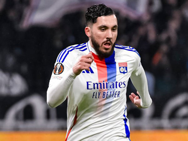 Manchester City Ingin Percepat Proses Transfer Rayan Cherki