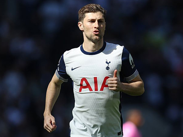 Wrexham Bidik Ben Davies: Langkah Ambisius Menuju Premier League