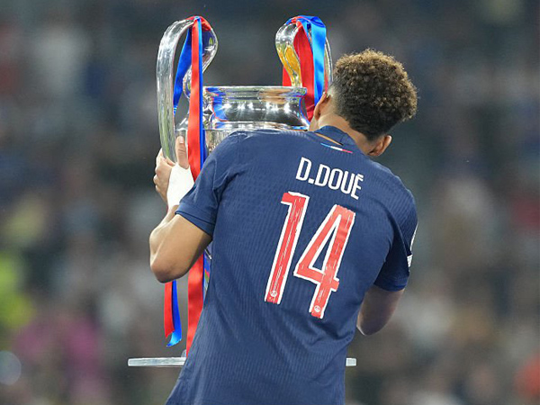 Desire Doue Samai Rekor Cristiano Ronaldo di Liga Champions