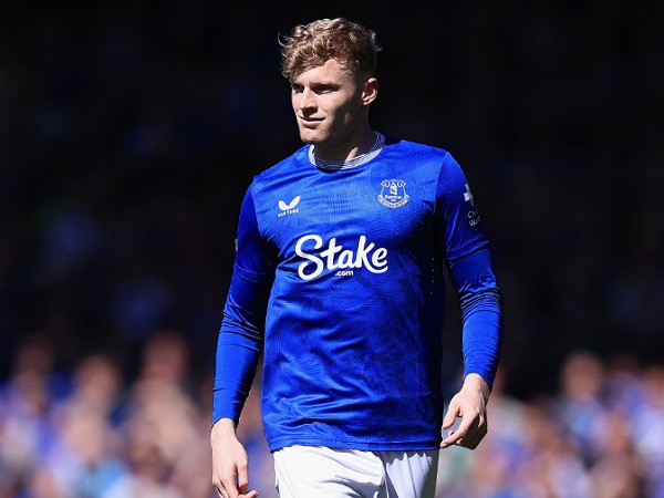 Duel Sengit Chelsea vs Man United: Siapa Dapat Jarrad Branthwaite?
