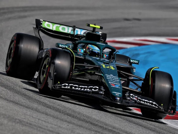 Fernando Alonso Puas dengan Paket Peningkatan Aston Martin