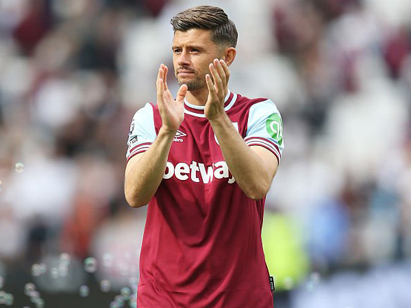 Bukan Leeds United, Aaron Cresswell Menuju Wrexham