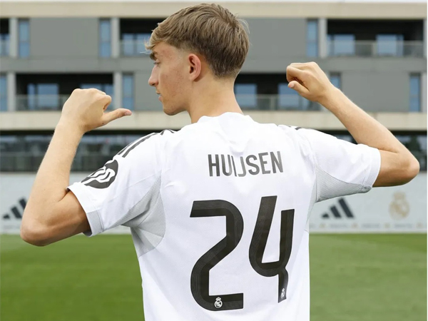 Dean Huijsen Ungkap Alasan Pilih Nomor Punggung 24 di Real Madrid