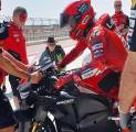 Marc Marquez Pastikan Tidak Ada Perbedaan Pengereman dengan Bagnaia
