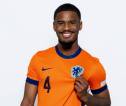 Arsenal dan Chelsea Rebutan Bek Ajaib Ajax, Jorrel Hato