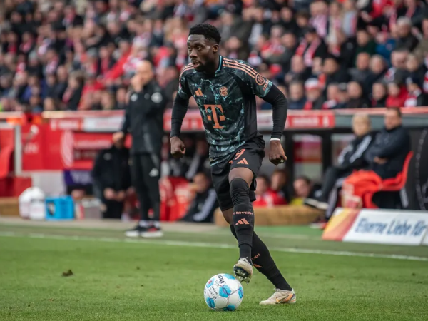 Tepis Rumor Hengkang, Alphonso Davies Merasa Berhutang Budi pada Bayern