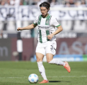 Cabut dari Gladbach, Ko Itakura Berpeluang Gabung Eintracht Frankfurt