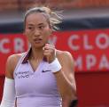 Zheng Qinwen Paksa Emma Raducanu Angkat Kaki Dari Queen’s Club