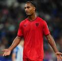 Aston Villa dan Bayer Leverkusen Berebut Loic Bade