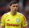 Emiliano Martinez Terbuka Lanjutkan Karier di Manchester United