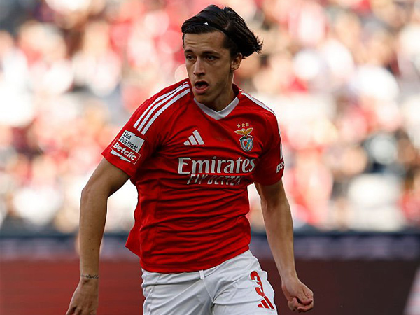 Jalan Terjal Real Madrid untuk Dapatkan Alvaro Carreras