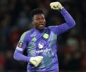 Andre Onana Coba Bujuk Bryan Mbeumo Merapat ke MU