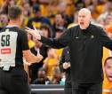Rick Carlisle Bela Keputusan Scott Foster di Game 4