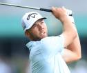 Sam Burns Pertahankan Keunggulan Tipis di U.S. Open Yang Diguyur Hujan
