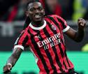 Barcelona Buka Peluang Tukar Ronald Araujo dengan Rafael Leao