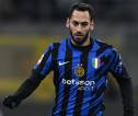 Inter Tegaskan Hakan Calhanoglu Hanya Dilepas dengan Harga yang Tepat