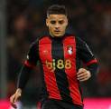 Leeds United Bidik Bek Bournemouth, Max Aarons