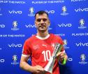 Luka Modric dan Granit Xhaka, Bukti Milan Cari Yang Berpengalaman