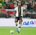 Ditanya Soal Transfer Wirtz ke Liverpool, Jonathan Tah Pilih Bungkam