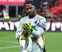 Gagal ke Chelsea, Milan Optimis Bisa Pertahankan Mike Maignan