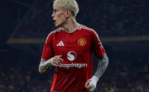 Amad Diallo Berharap Alejandro Garnacho Bertahan di MU