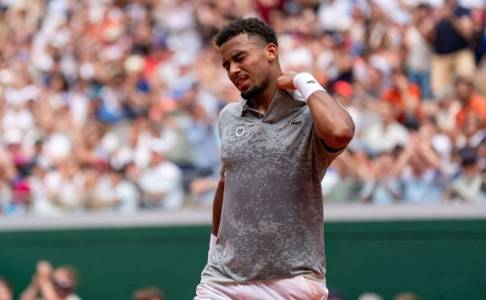 Arthur Fils Ungkap Cedera Punggung Sebagai Alasan Mundur Dari French Open