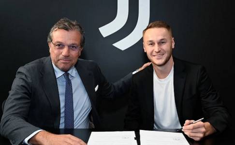 Juventus Bayar Mahal untuk Kesalahan Cristiano Giuntoli