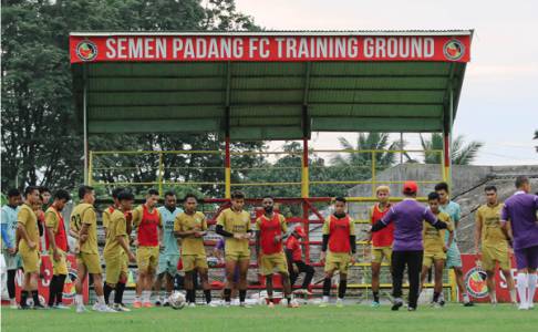 Semen Padang FC Liburkan Tim, Pemain Dilarang Ikut Tarkam