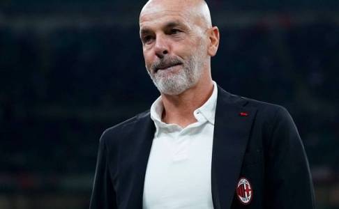 Stefano Pioli Dilaporkan lebih Dekat Menuju Napoli Ketimbang Conte