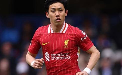 Wataru Endo Bantah Rumor Bakal Tinggalkan Liverpool
