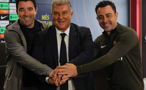 Xavi Hernandez Siap Perpanjang Kontrak dengan Barcelona